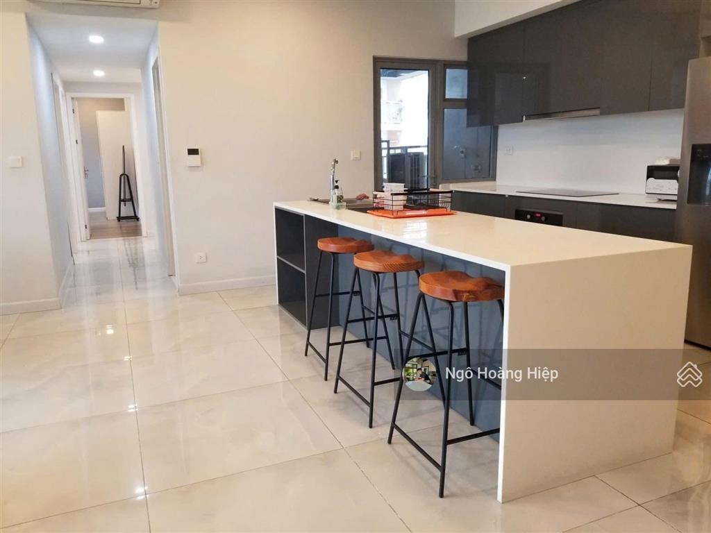 Cho thuê 3pn diện tích lớn 121m2 đầy đủ nội thất view sông landmark81 giá thuê 30 triệu/tháng