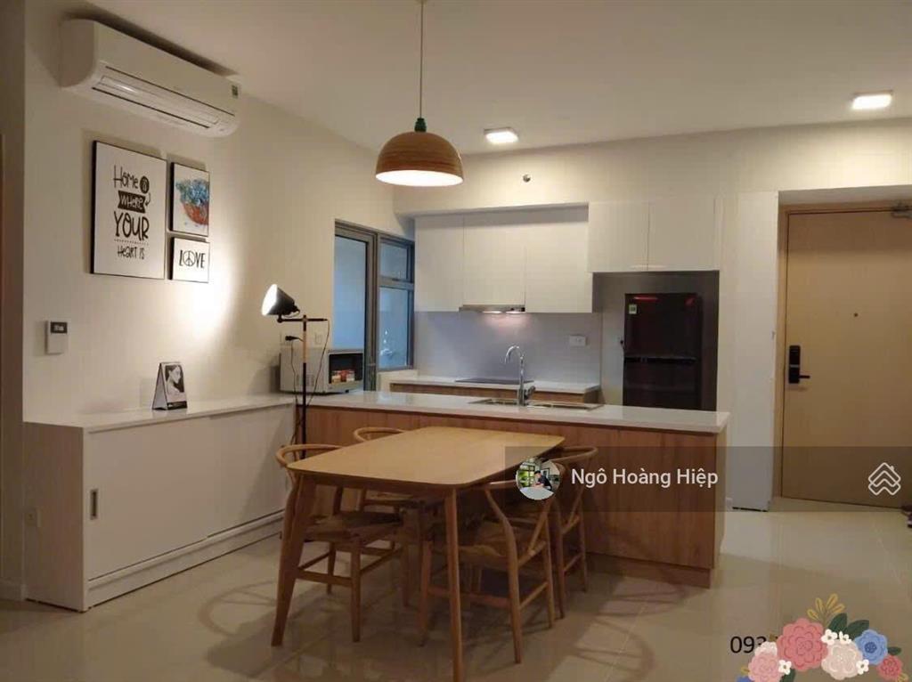 Cho thuê 2pn căn góc tầng cao giá thuê 19 triệu/tháng thương lượng chung cư palm heights
