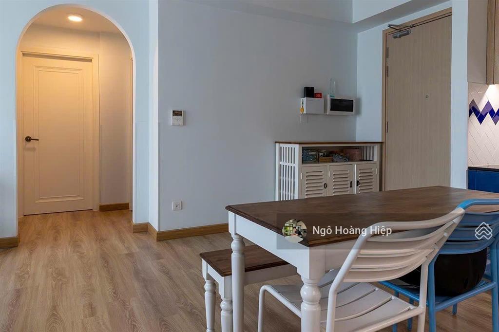 Cho thuê căn hộ 2pn 80m2 đầy đủ nội thất tầng cao view nội khu giá 18 triệu/ tháng palm heights