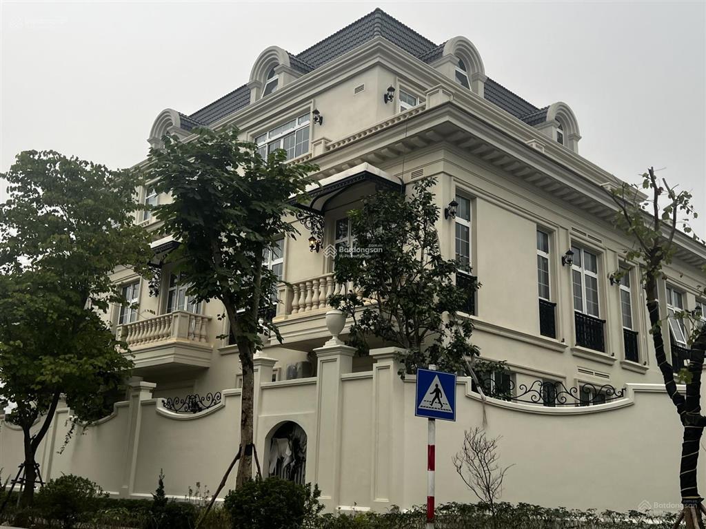 Bán căn liền kế/shophouse hoàn thiện full nội thất  rẻ như căn thô cùng dãy.  0982 996 ***