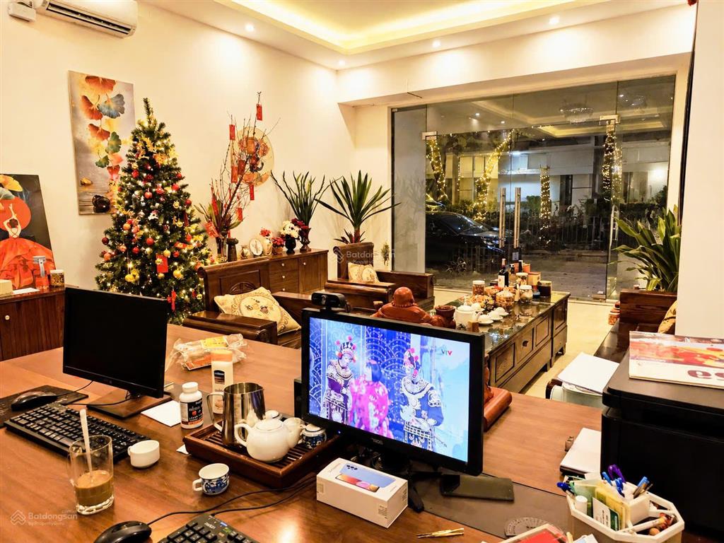 Giá bán trong 10 ngày tới vô cùng tốt  full nội thất 4 tầng   hoàng đạo 0982 996 ***