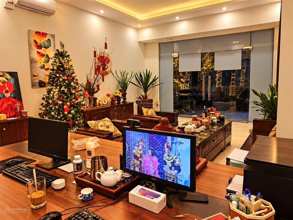 Giá bán trong 10 ngày tới vô cùng tốt  full nội thất 4 tầng   hoàng đạo 0982 996 ***