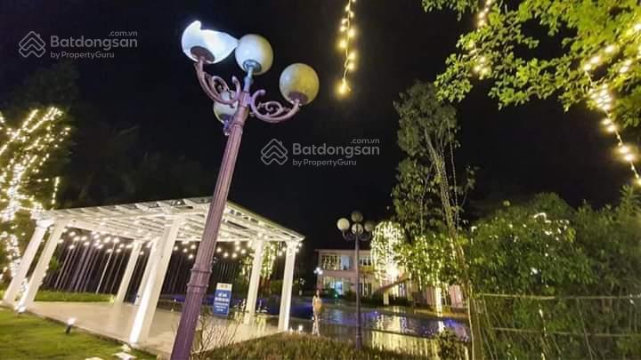 Căn 300m2  thô  rẻ hơn căn khác cả tỷ đồng. vị trí rất đẹp.  hoàng đạo 0982 996 ***