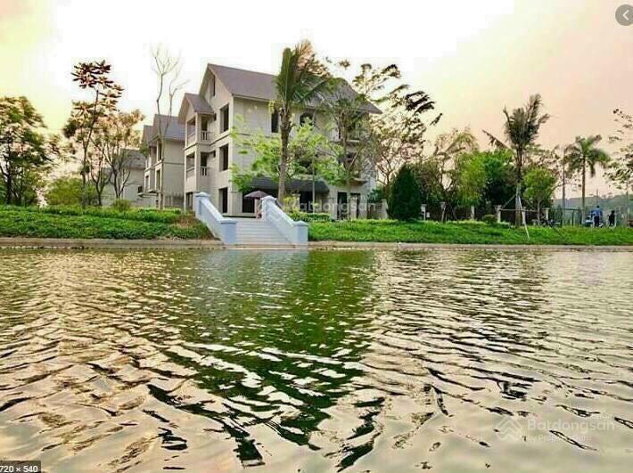 Căn 300m2  thô  rẻ hơn căn khác cả tỷ đồng. vị trí rất đẹp.  hoàng đạo 0982 996 ***