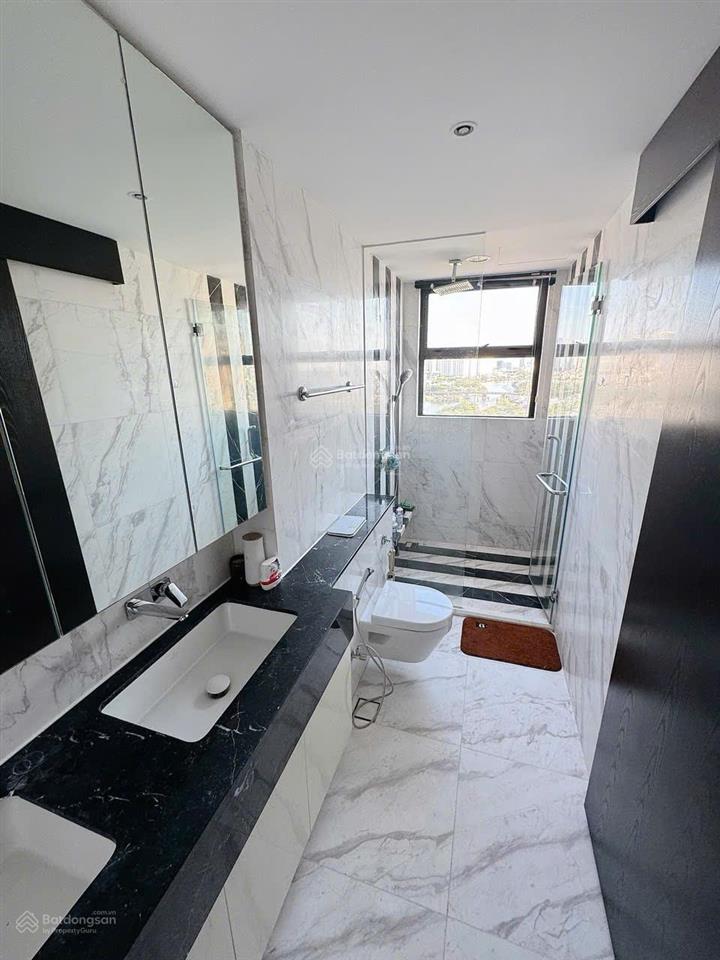 Chính chủ bán căn hộ d1mension 103m2  3pn2wc giá 10,2 tỷ đã có sổ, căn góc full nội thất