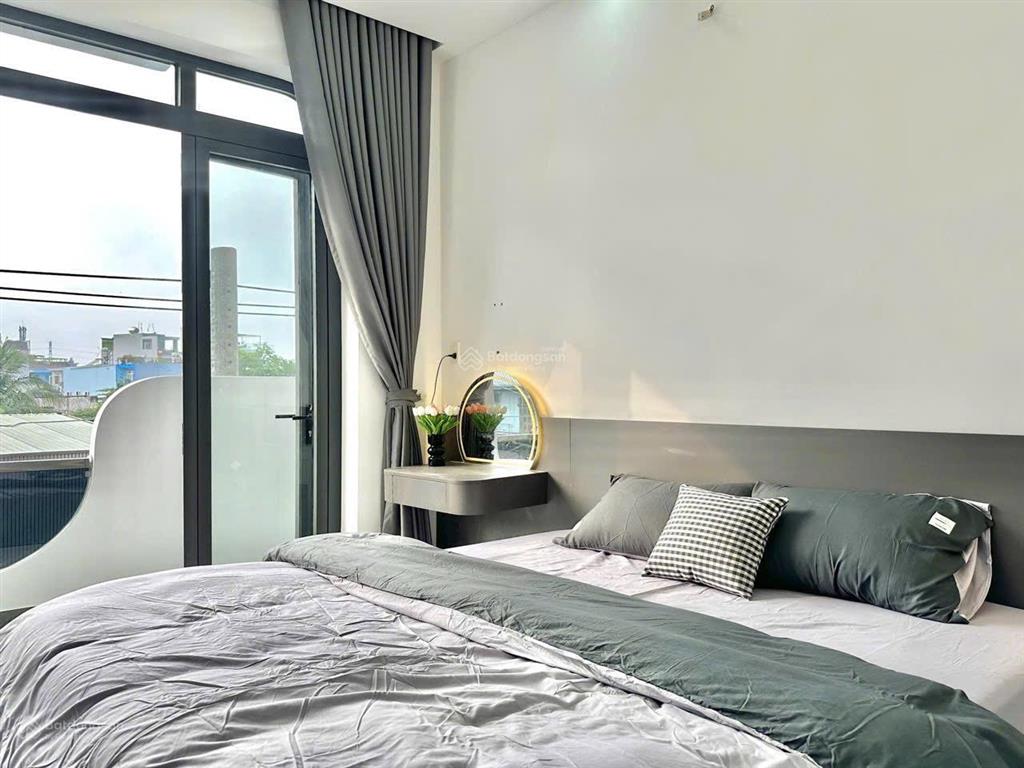 Nhà mới hẻm xe hơi 213/ lê đình cẩn, 4x15.3m, cách chợ vài chục mét, tặng toàn bộ nội thất