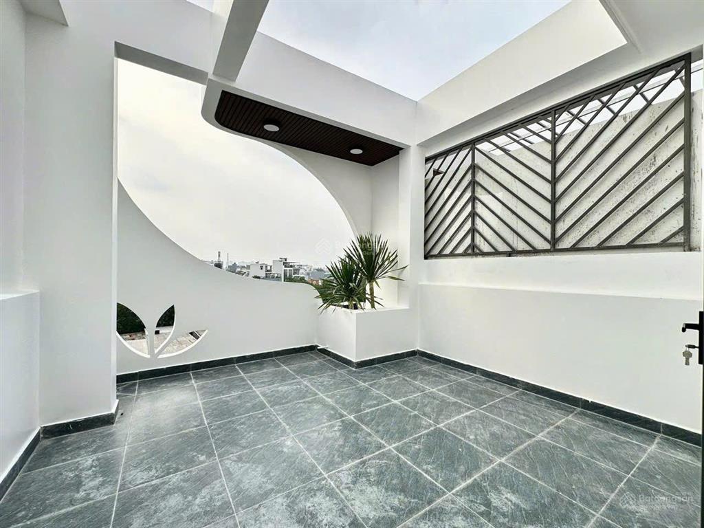 Nhà mới hẻm xe hơi 213/ lê đình cẩn, 4x15.3m, cách chợ vài chục mét, tặng toàn bộ nội thất