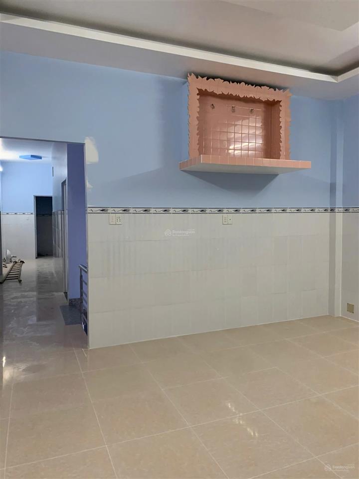 Nhà hẻm xe hơi chiến lược 5.25 x 20m (106.5m2), cách mặt tiền 50m, gần chợ, giáp khu tên lửa