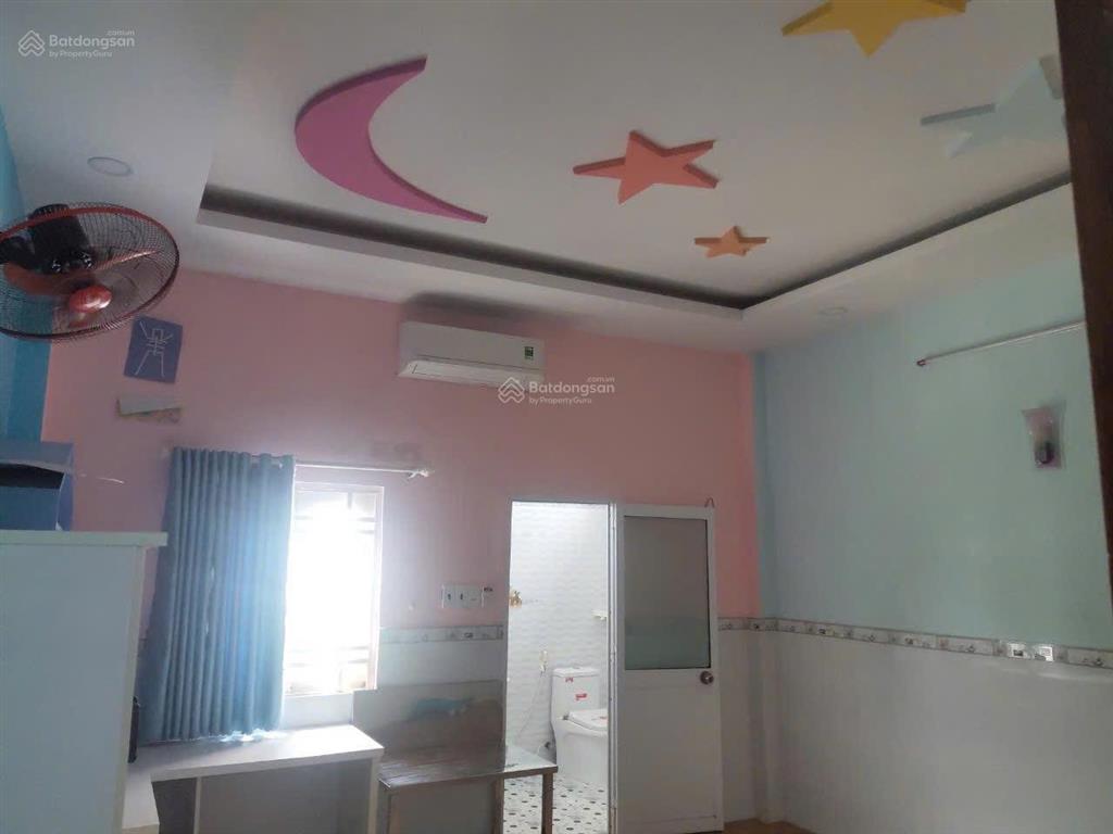 Nhà hẻm xe hơi 379 (1 sẹc) tân hoà đông, 4.5 x 17m, trệt lửng 2 lầu sân thượng giáp tân phú