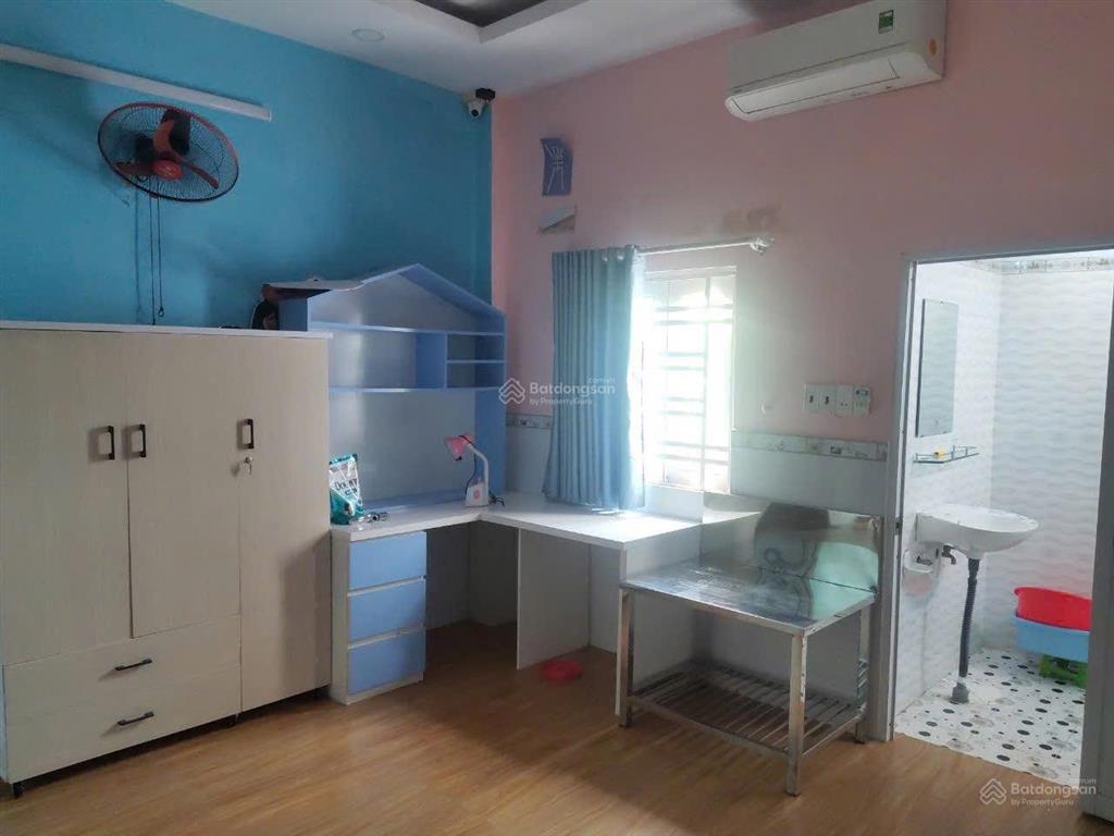 Nhà hẻm xe hơi 379 (1 sẹc) tân hoà đông, 4.5 x 17m, trệt lửng 2 lầu sân thượng giáp tân phú