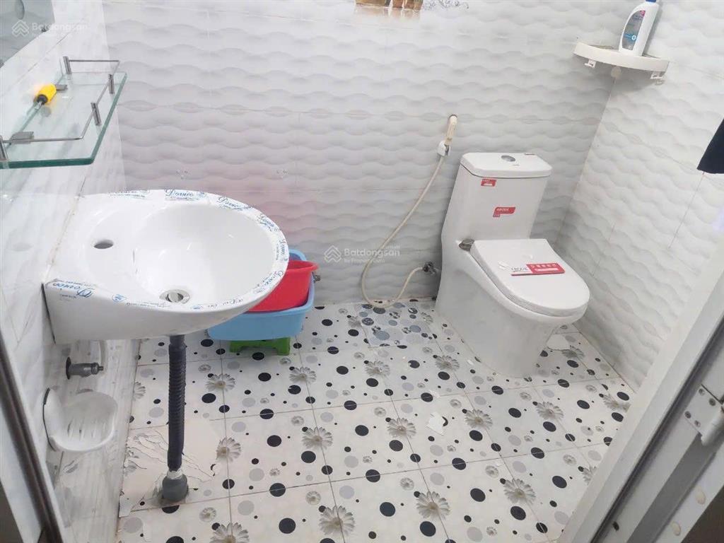 Nhà hẻm xe hơi 379 (1 sẹc) tân hoà đông, 4.5 x 17m, trệt lửng 2 lầu sân thượng giáp tân phú