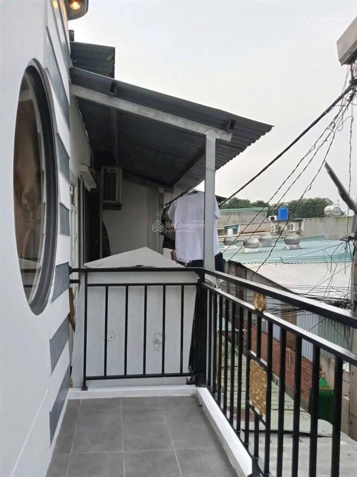 Thanh lý 2,1 tỷ nhà tphcm sổ riêng gần parcmall