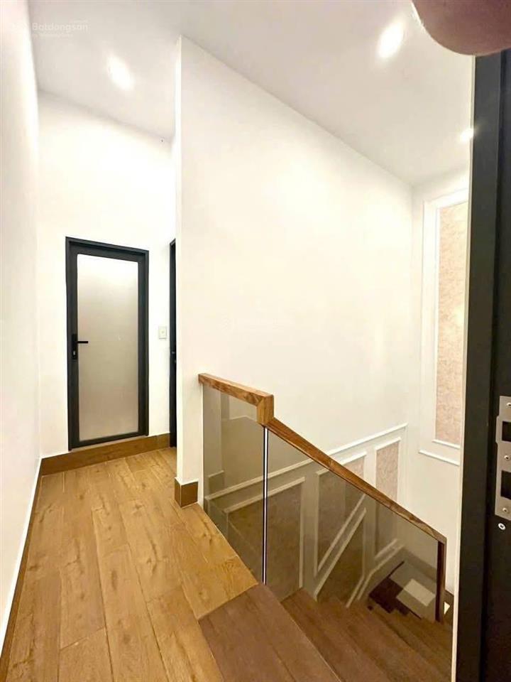 Thanh lý 2,1 tỷ nhà tphcm sổ riêng gần parcmall