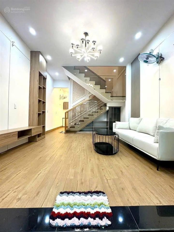 Thanh lý 2,1 tỷ nhà tphcm sổ riêng gần parcmall