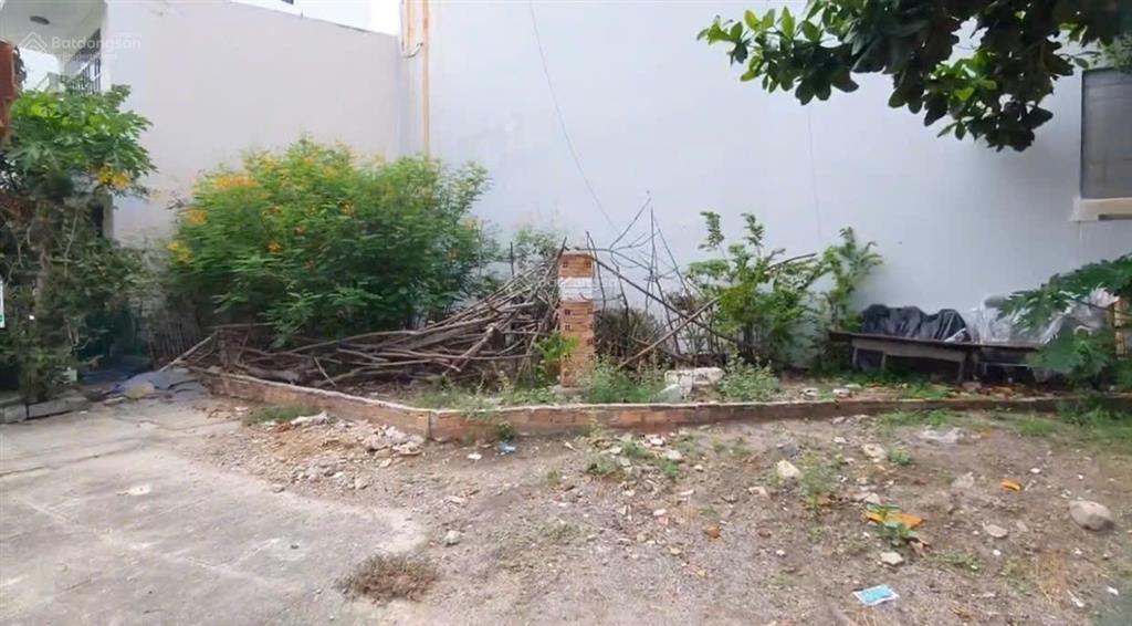 Lô góc 2 mt siêu đẹp ngô văn sở giao với bùi huy bích đường cách biển nha trang chỉ tầm 600m