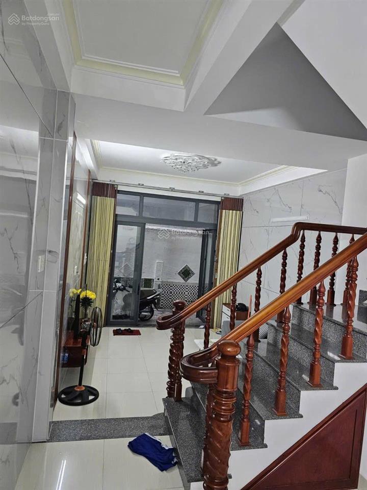 Nhà 3 tầng ngay khu phố hàn nha trang nhộn nhịp, phù hợp để ở và nghỉ dưỡng