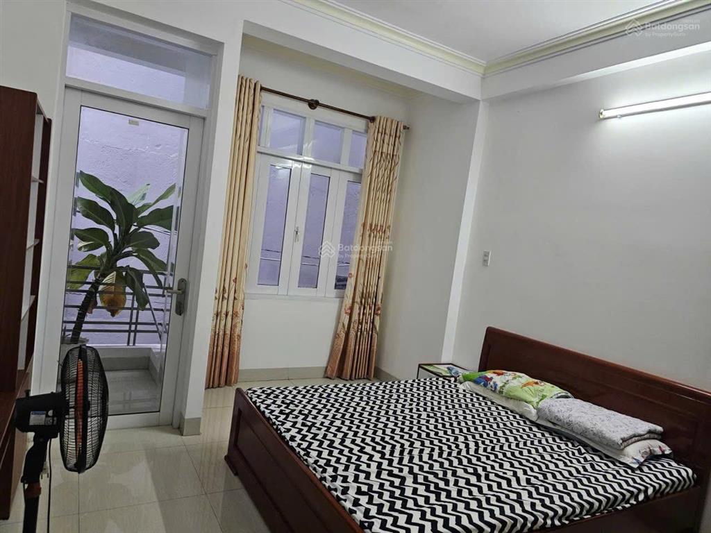 Nhà 3 tầng ngay khu phố hàn nha trang nhộn nhịp, phù hợp để ở và nghỉ dưỡng