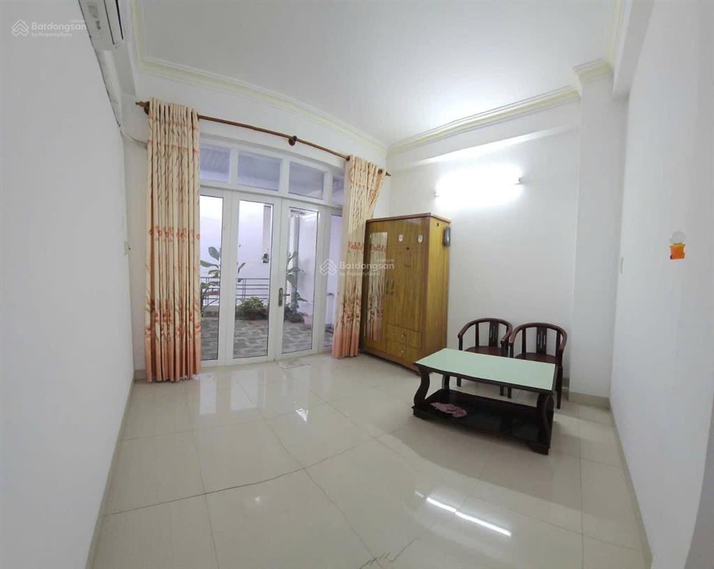 Nhà 3 tầng ngay khu phố hàn nha trang nhộn nhịp, phù hợp để ở và nghỉ dưỡng