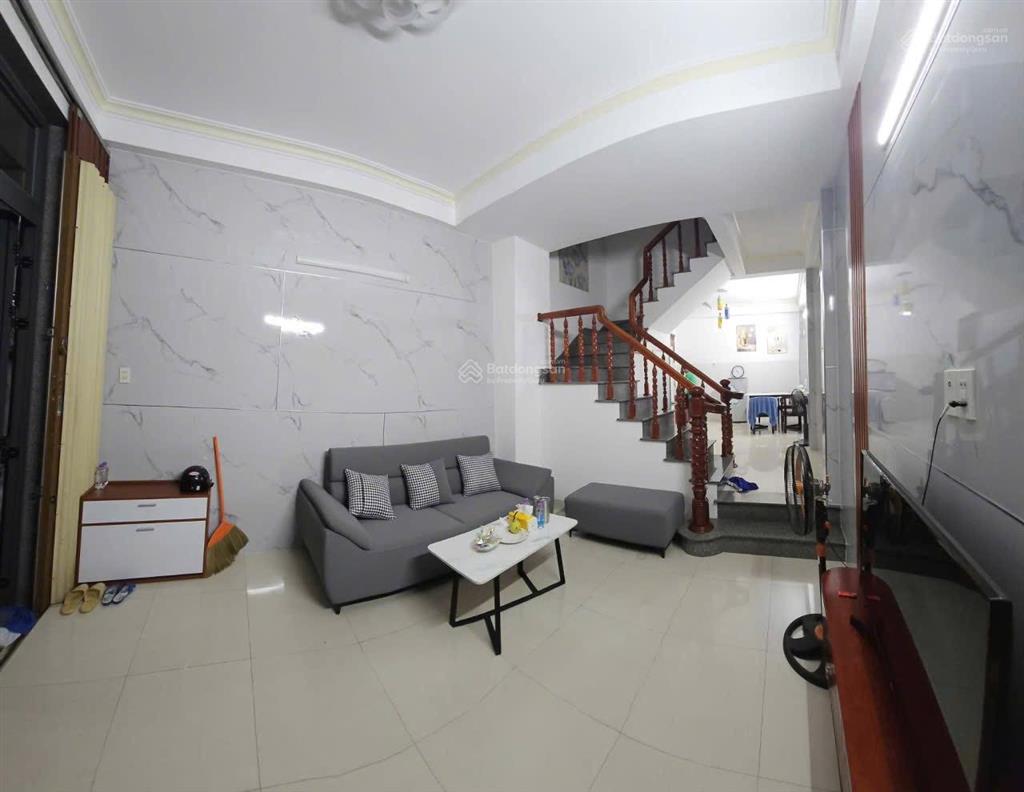 Nhà 3 tầng ngay khu phố hàn nha trang nhộn nhịp, phù hợp để ở và nghỉ dưỡng