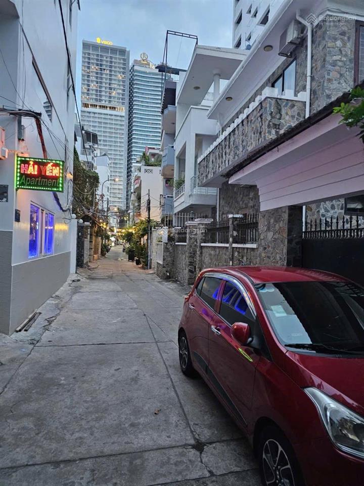 Nhà 3 tầng ngay khu phố hàn nha trang nhộn nhịp, phù hợp để ở và nghỉ dưỡng