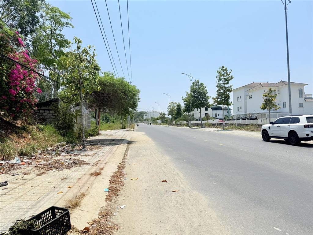 Bán đất mặt tiền đường phong châu kđt ven sông tắc vĩnh thái nha trang