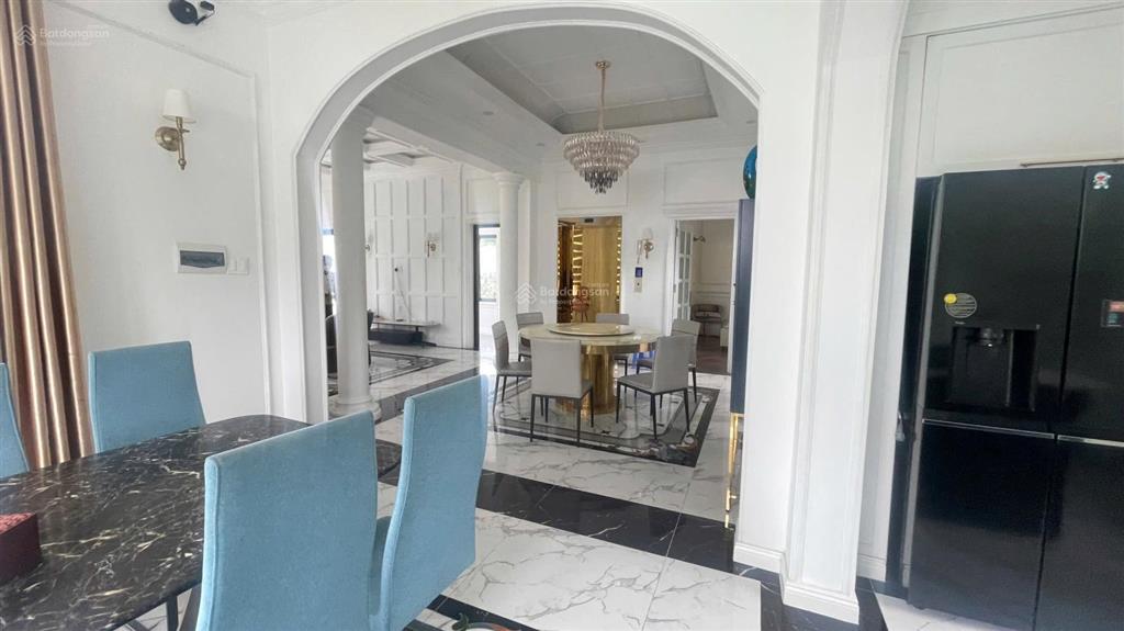 Bán biệt thự khu đô thị ven sông tắc nha trang . full nội thất . 361m2 giá 23,5 tỷ