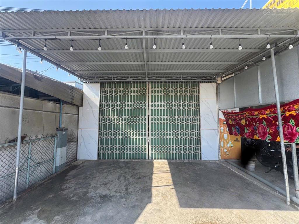 Bán nhà mặt tiền đường liên xã hưng quan bình đối diện cây xăng ninh bình