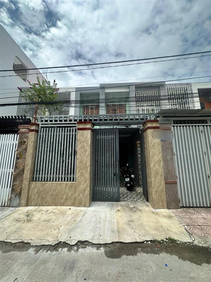 Bán nhà 2 tầng, đường b3, kdc bắc vĩnh hải, cách biển 800m, 105m2, giá 5 tỷ 950