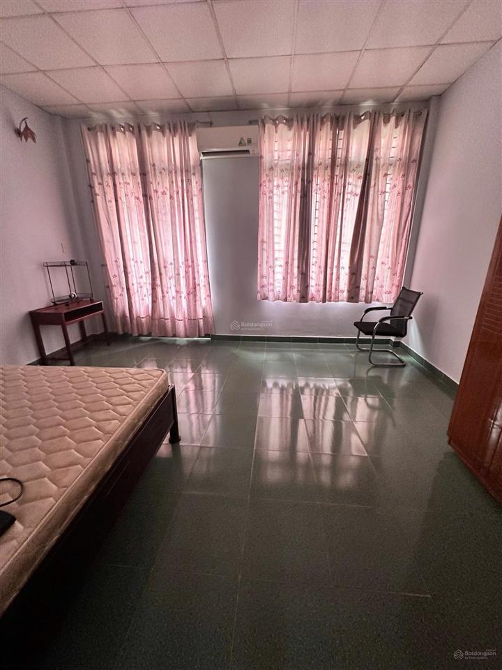 Bán nhà 2 tầng, đường b3, kdc bắc vĩnh hải, cách biển 800m, 105m2, giá 5 tỷ 950