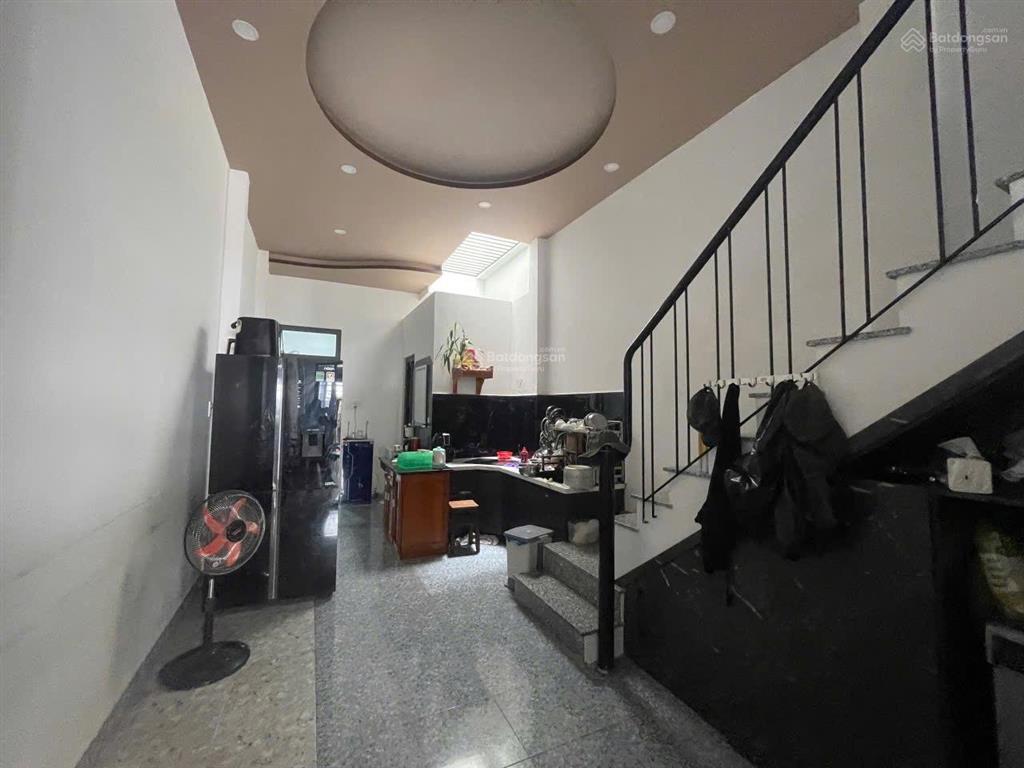 Bán nhà 2 tầng 1 tum mặt tiền đường định cư phước hoà nha trang giá 7 tỷ