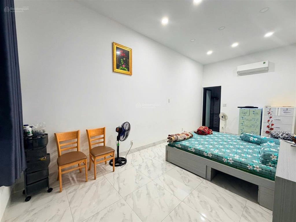 Bán nhà có sân vườn hẻm ô tô hương lộ ngọc hiệp, gần cầu hộ, nha trang giá 5,8 tỷ