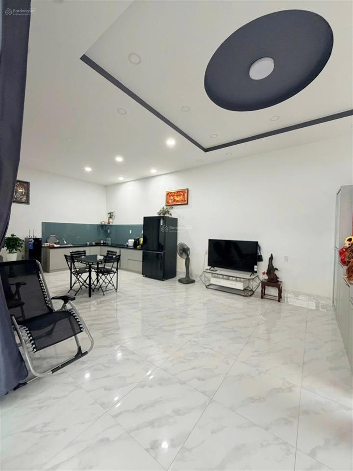 Bán nhà có sân vườn hẻm ô tô hương lộ ngọc hiệp, gần cầu hộ, nha trang giá 5,8 tỷ
