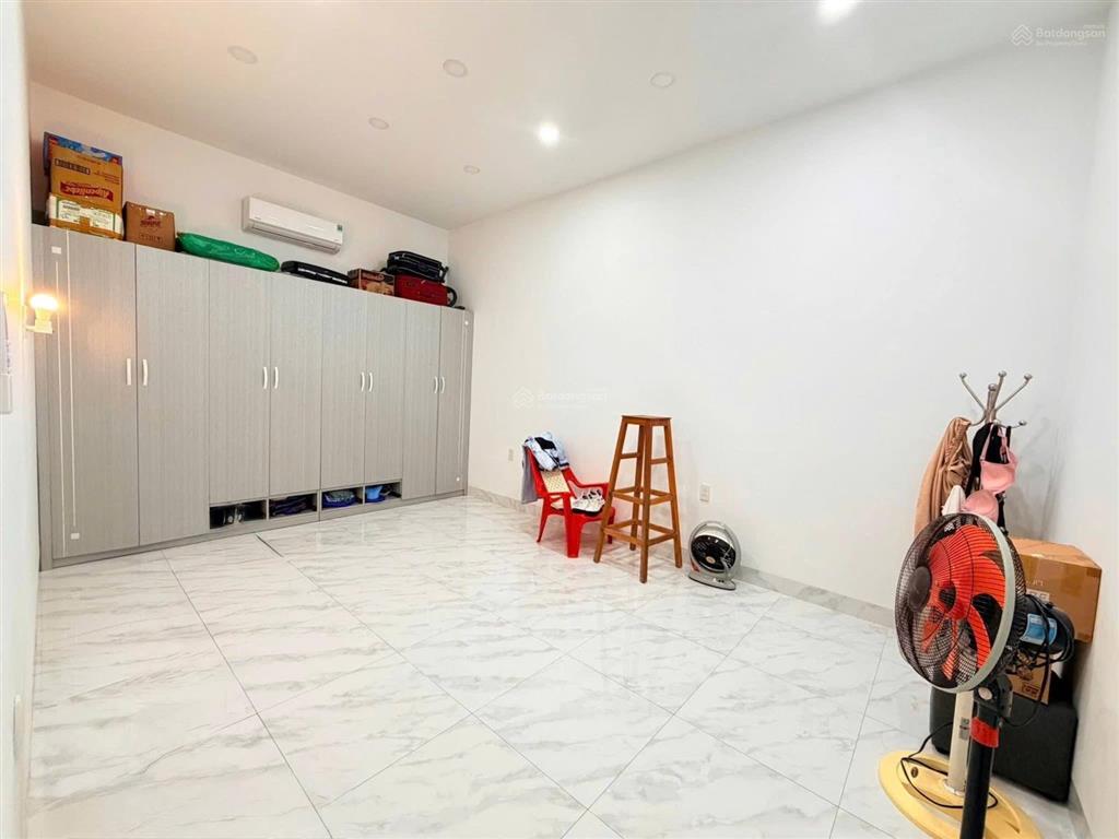 Bán nhà có sân vườn hẻm ô tô hương lộ ngọc hiệp, gần cầu hộ, nha trang giá 5,8 tỷ