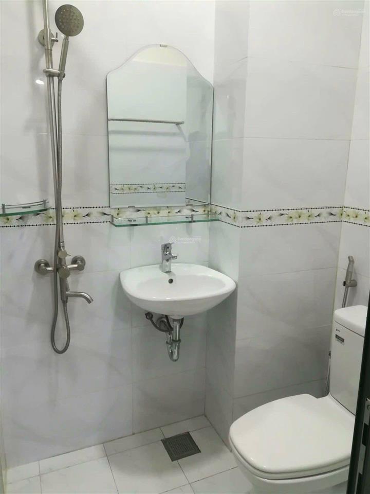 Cho thuê phòng trọ giá rẻ  quận 1
