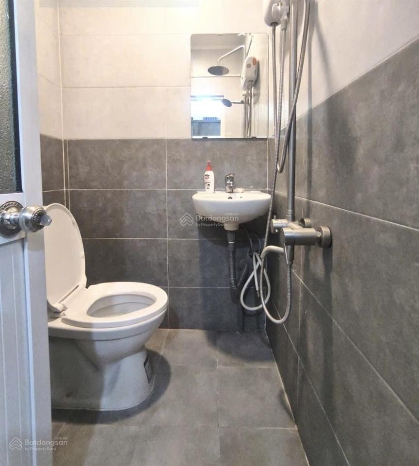 Mình trống phòng dạng ban công view lmark 81 tại 63 ung văn khiêm 6,5tr loại 1pn  0901 600 ***
