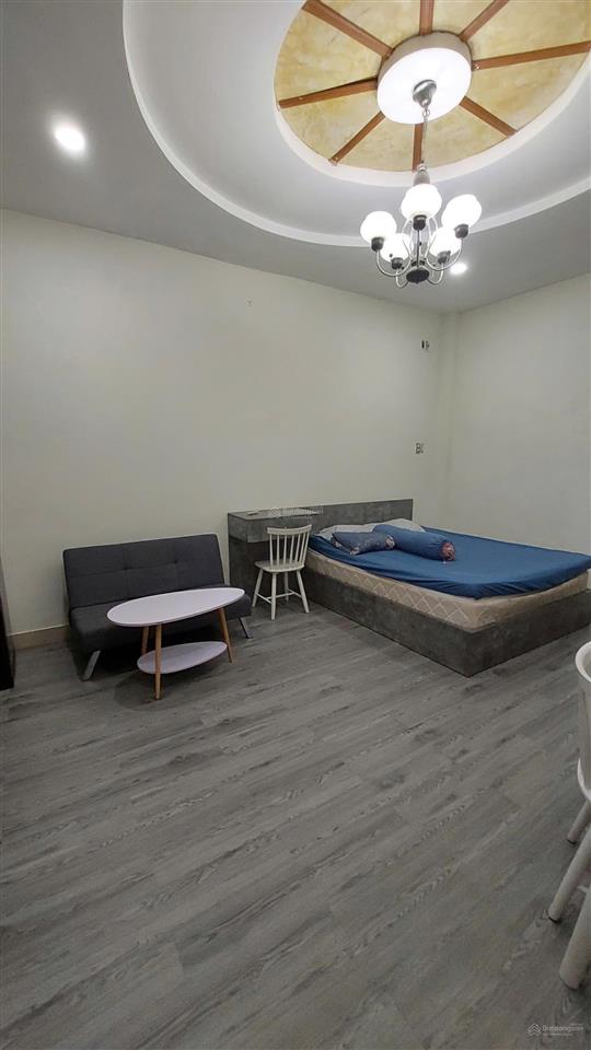 Mình trống phòng dạng ban công view lmark 81 tại 63 ung văn khiêm 6,5tr loại 1pn  0901 600 ***