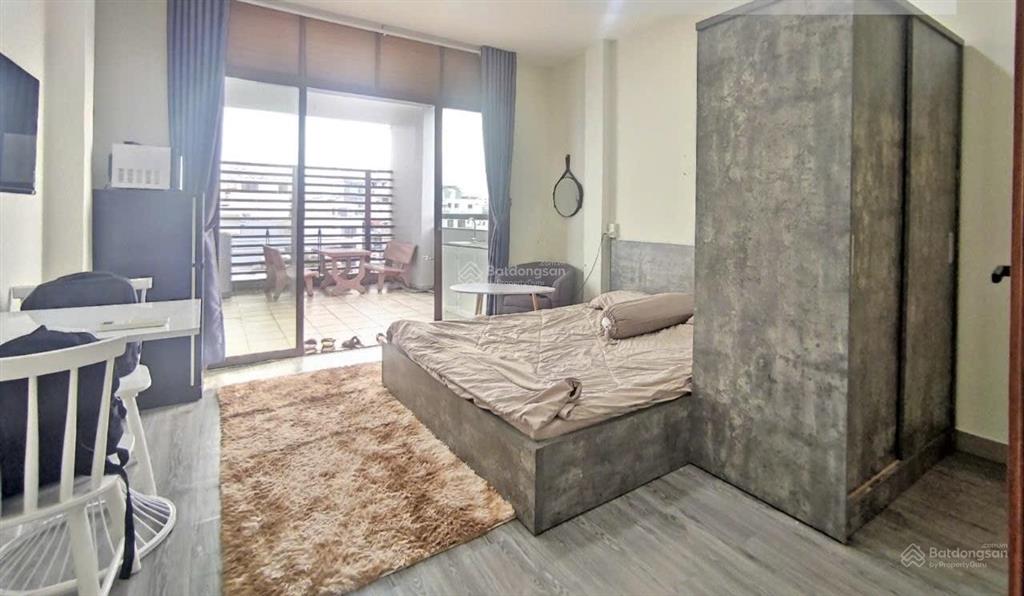 Mình trống phòng dạng ban công view lmark 81 tại 63 ung văn khiêm 6,5tr loại 1pn  0901 600 ***