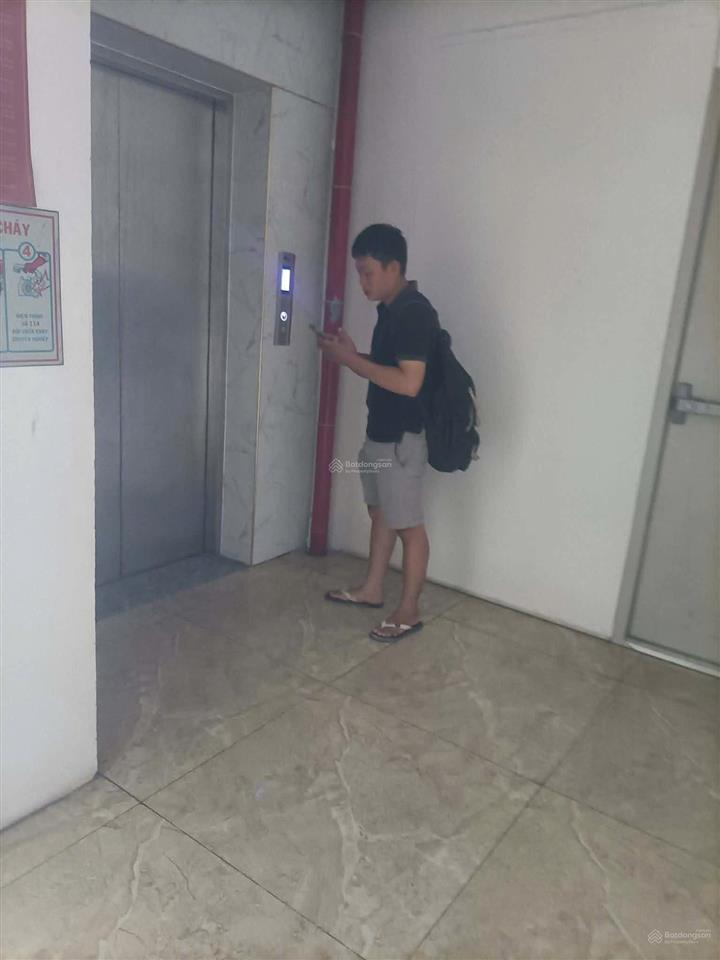 Chính chủ cho thuê toànhà chdv mt lê văn việt 12x30 hầm 5l 33pn 2mb 2vp 240tr tl 162tr 0901 600 ***