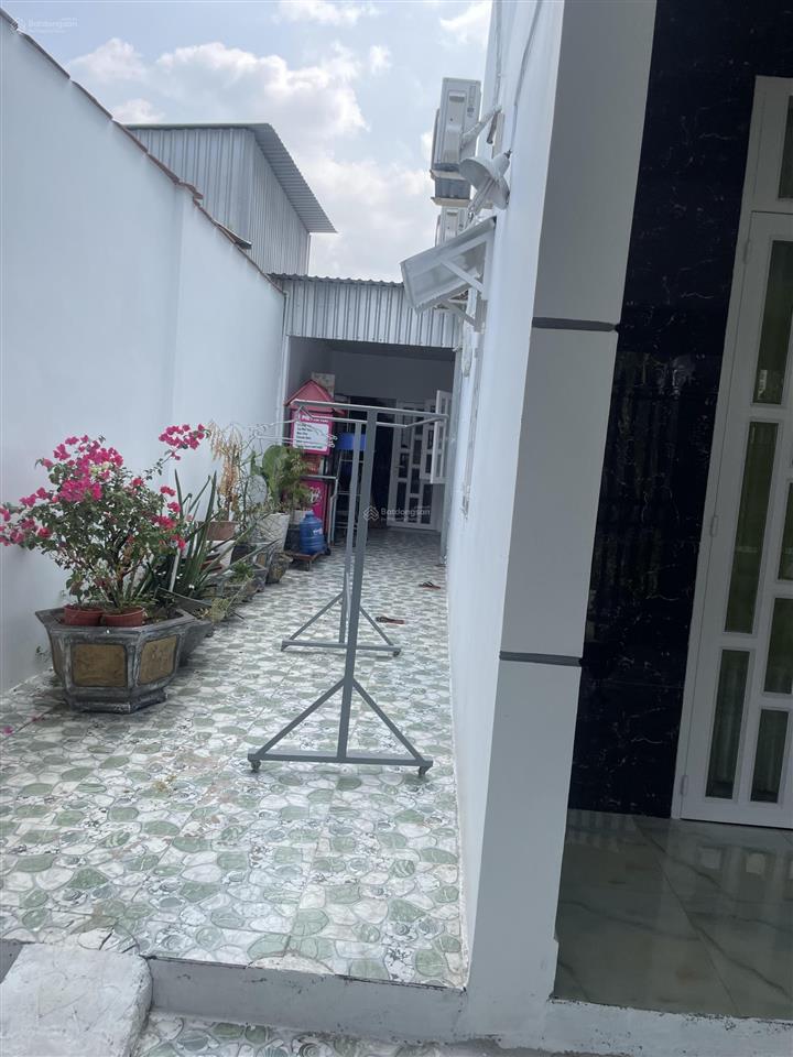 Chính chủ bán nhà ngay thcs qui đức 7x18 1l 3pn 2wc có nt giá 2,16 tỷ kdc an ninh  0901 600 *** p