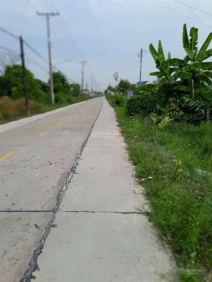 Chính chủ bán lô đất mt đường lộ dừa 39x72 giá 5,3 tỷ tl mạnh ạ có thổ hơn 2500m  0901 600 *** ph