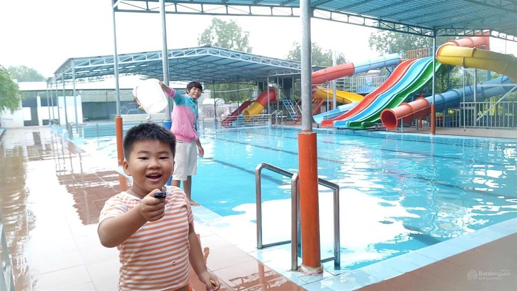 Chính chủ cho thuê hồ bơi ful oftion giá 10tr hđ 3 năm 1100m củ chi trung lập thượng 0901 600 *** phi