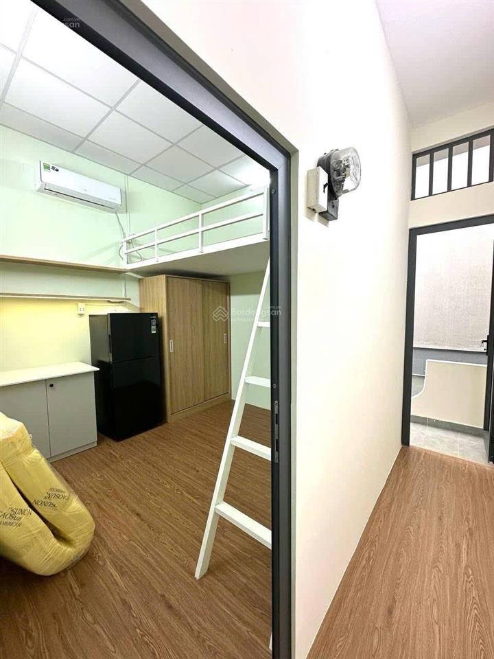 Chính chủ phòng gác q.1 hẻm 95 nguyễn thái học ful nt ở ngay giá 3,5tr  em ạ 0901 600 *** phi nguyễ