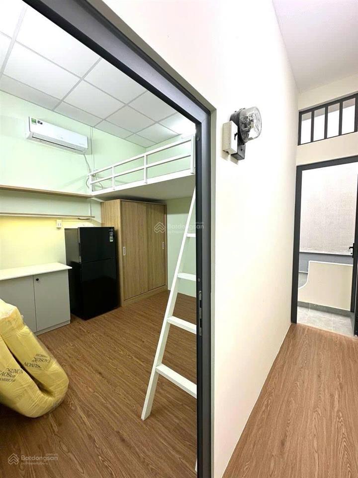 Chính chủ phòng gác q.1 hẻm 95 nguyễn thái học ful nt ở ngay giá 3,5tr  em ạ 0901 600 *** phi nguyễ