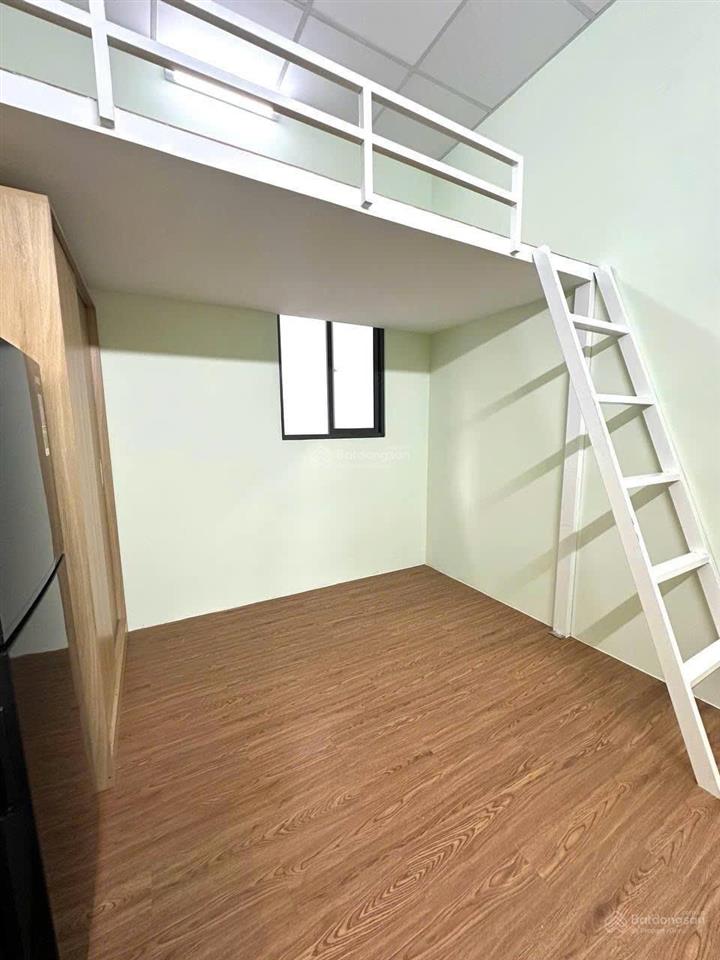 Chính chủ phòng gác q.1 hẻm 95 nguyễn thái học ful nt ở ngay giá 3,5tr  em ạ 0901 600 *** phi nguyễ