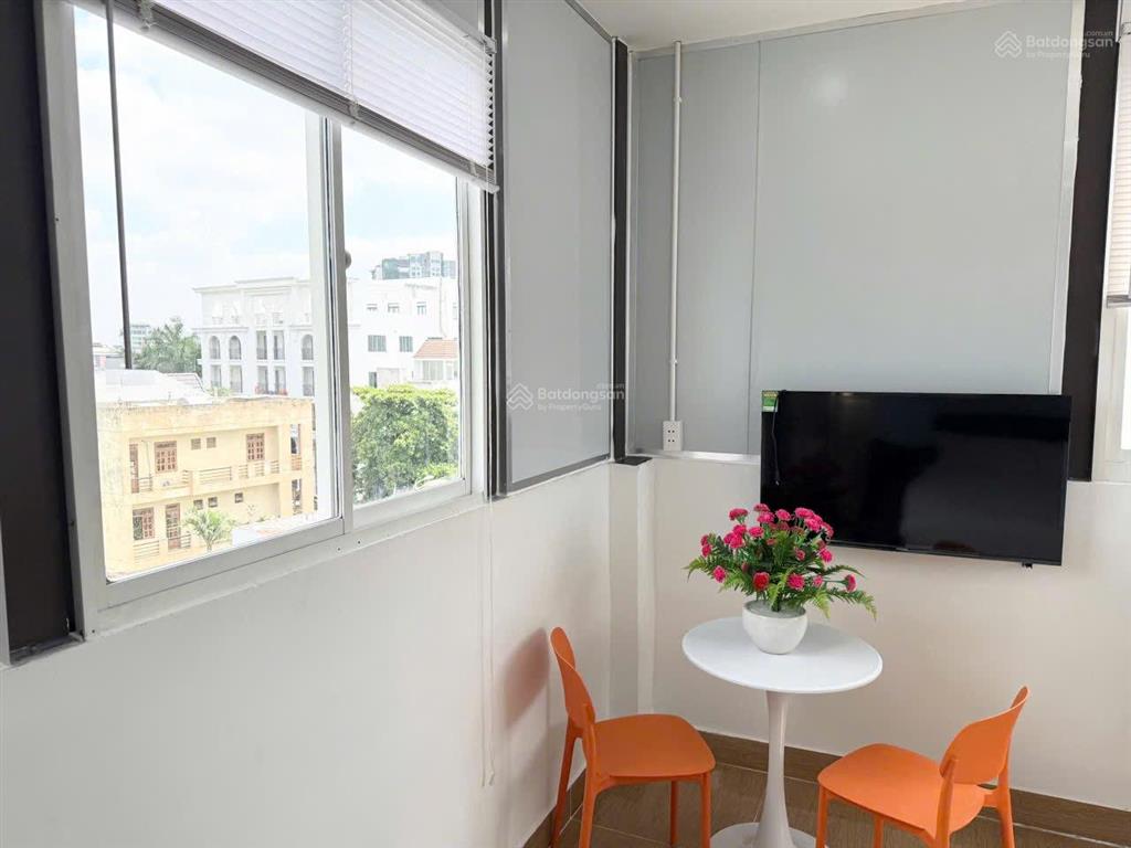 Chính chủ cho thuê chdv ful nt ở ngay tại thảo điền giá 6,9tr kdc an ninh  em ạ 0901 600 *** phi ng
