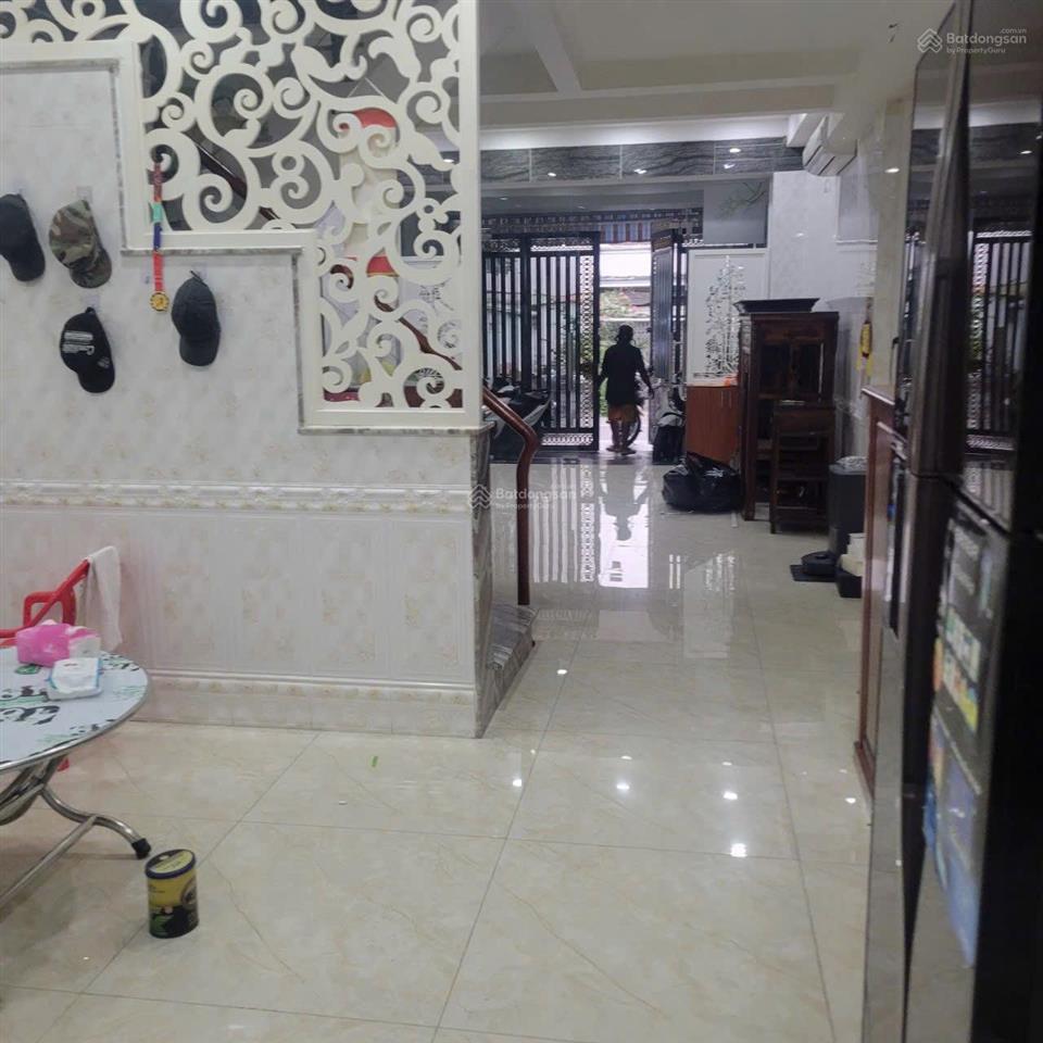 Cho thuê nhà nguyên căn mặt tiền đường số tân quy, quận 7 diện tích 5m x 20m kết cấu 1 trệt 3 lầu