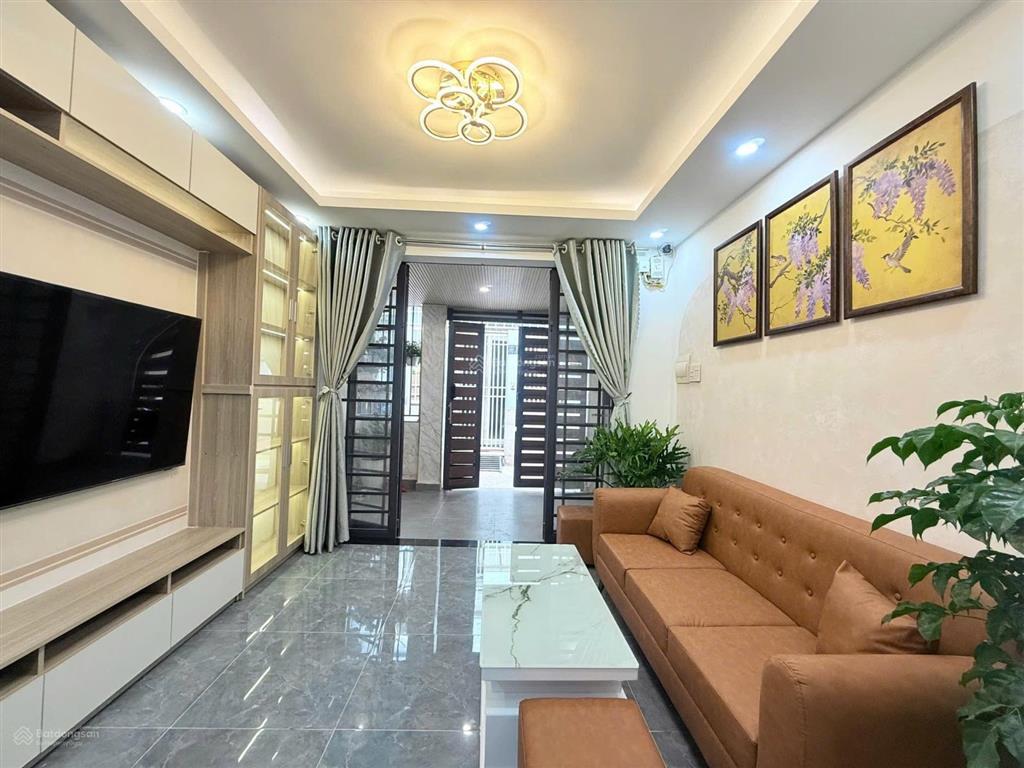 Hẻm thông lê quang định trần bình trọng bình thạnh 19,9tr ạ 3pn 1pk 3wc 1st 1 bếp  mình nha phi