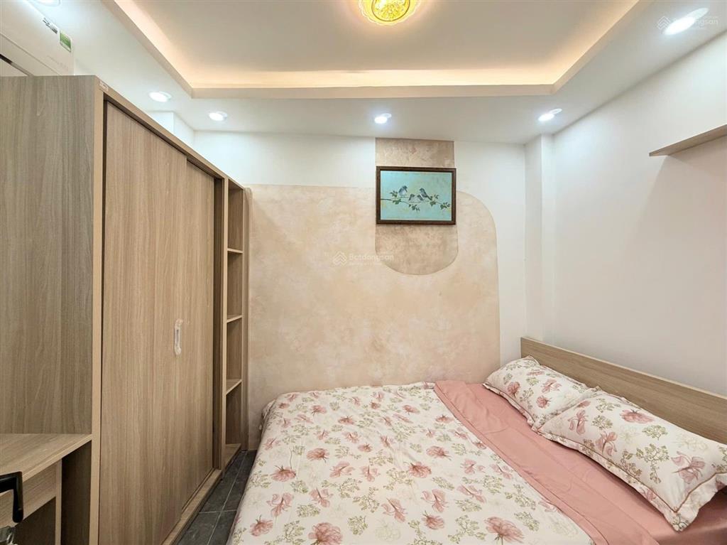 Hẻm thông lê quang định trần bình trọng bình thạnh 19,9tr ạ 3pn 1pk 3wc 1st 1 bếp  mình nha phi