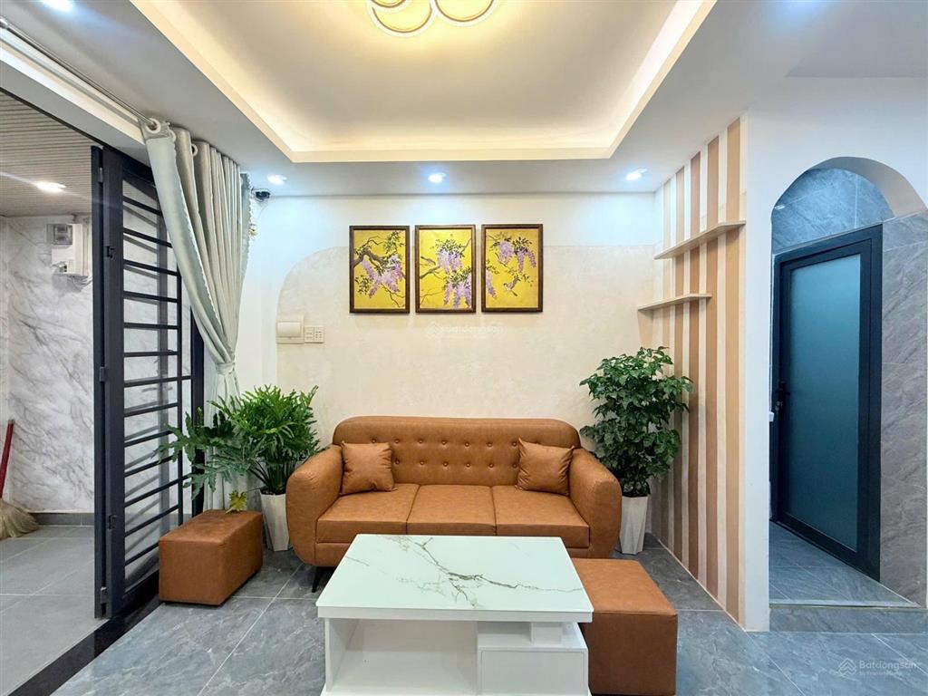 Hẻm thông lê quang định trần bình trọng bình thạnh 19,9tr ạ 3pn 1pk 3wc 1st 1 bếp  mình nha phi