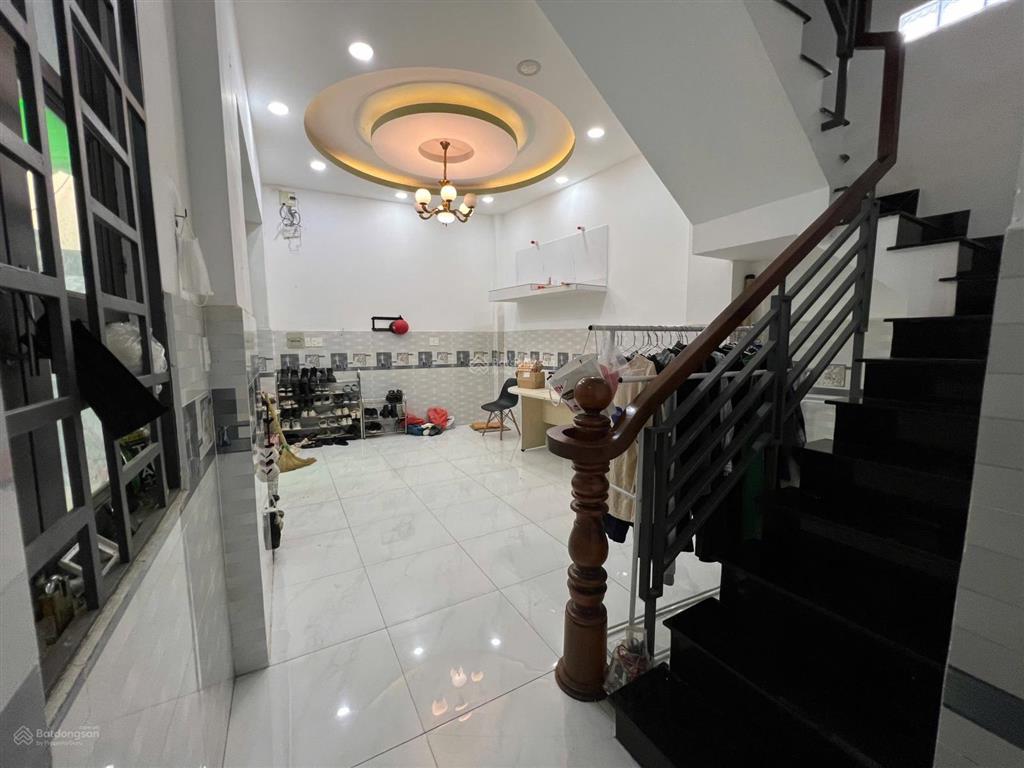 Chính chủ bán nhà hẻm q. bt gần tên lửa 124,2m giá 5,4 tỷ 12,5x9 8pn  mình xem nhà 0901 600 *** phi